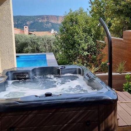 Reves De Vie, Appartement Vue Mer, Grande Piscine Privee , Spa Privatif Cassis Exterior photo
