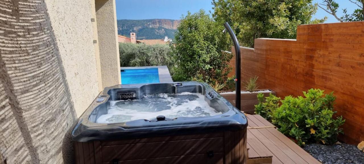 Reves De Vie, Appartement Vue Mer, Grande Piscine Privee , Spa Privatif Cassis Exterior photo